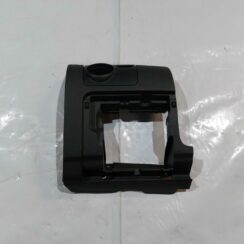 Mērinstrumentu paneļa apdare (zem stūres) priekš VW JETTA 2008