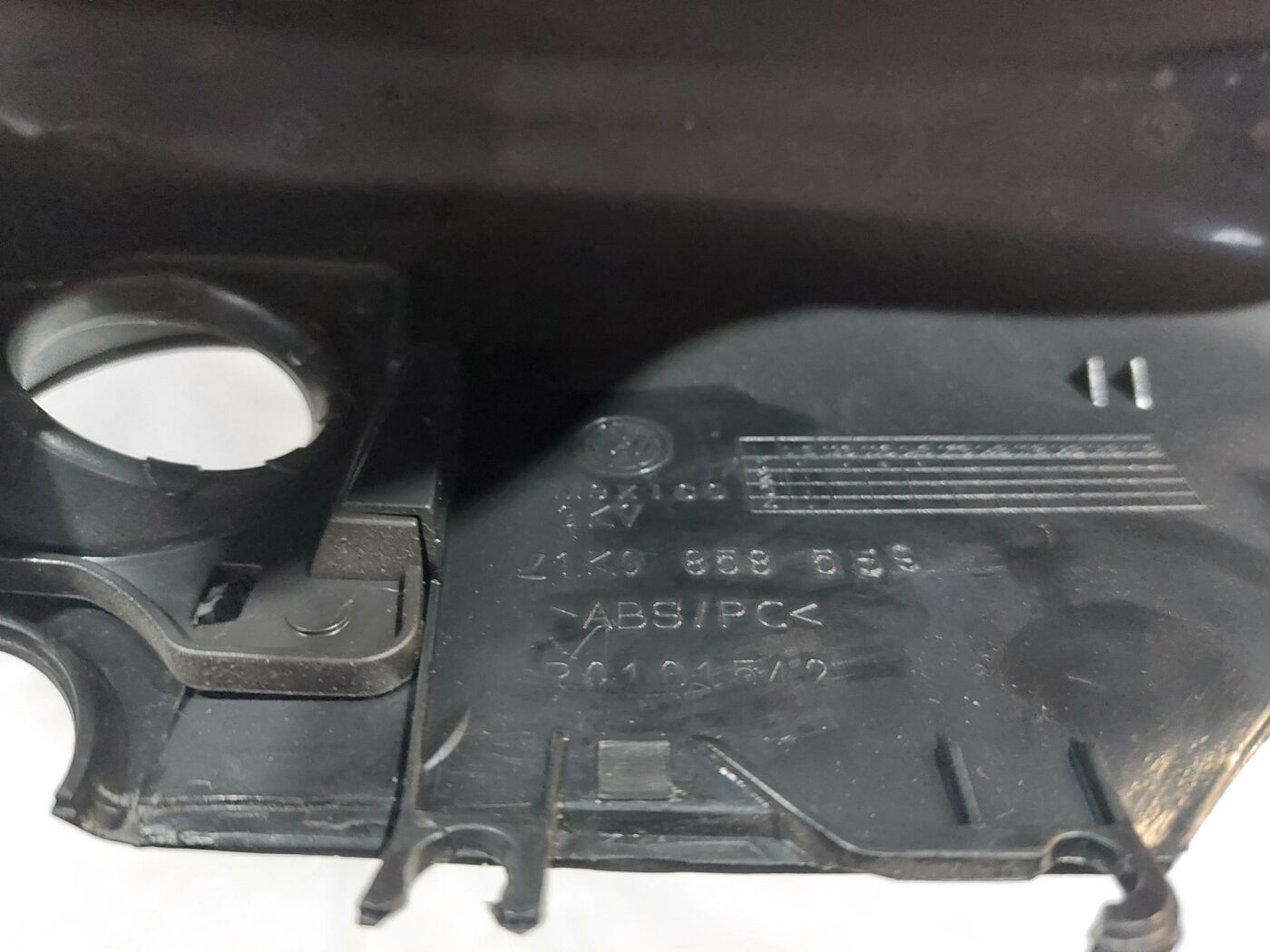 Stūres statnes putekļu aizsargs (salonā) priekš VW JETTA 2008