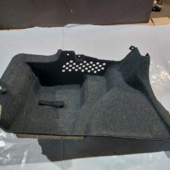 Bagāžnieka nodalījuma sānu apdare priekš VW JETTA 2008