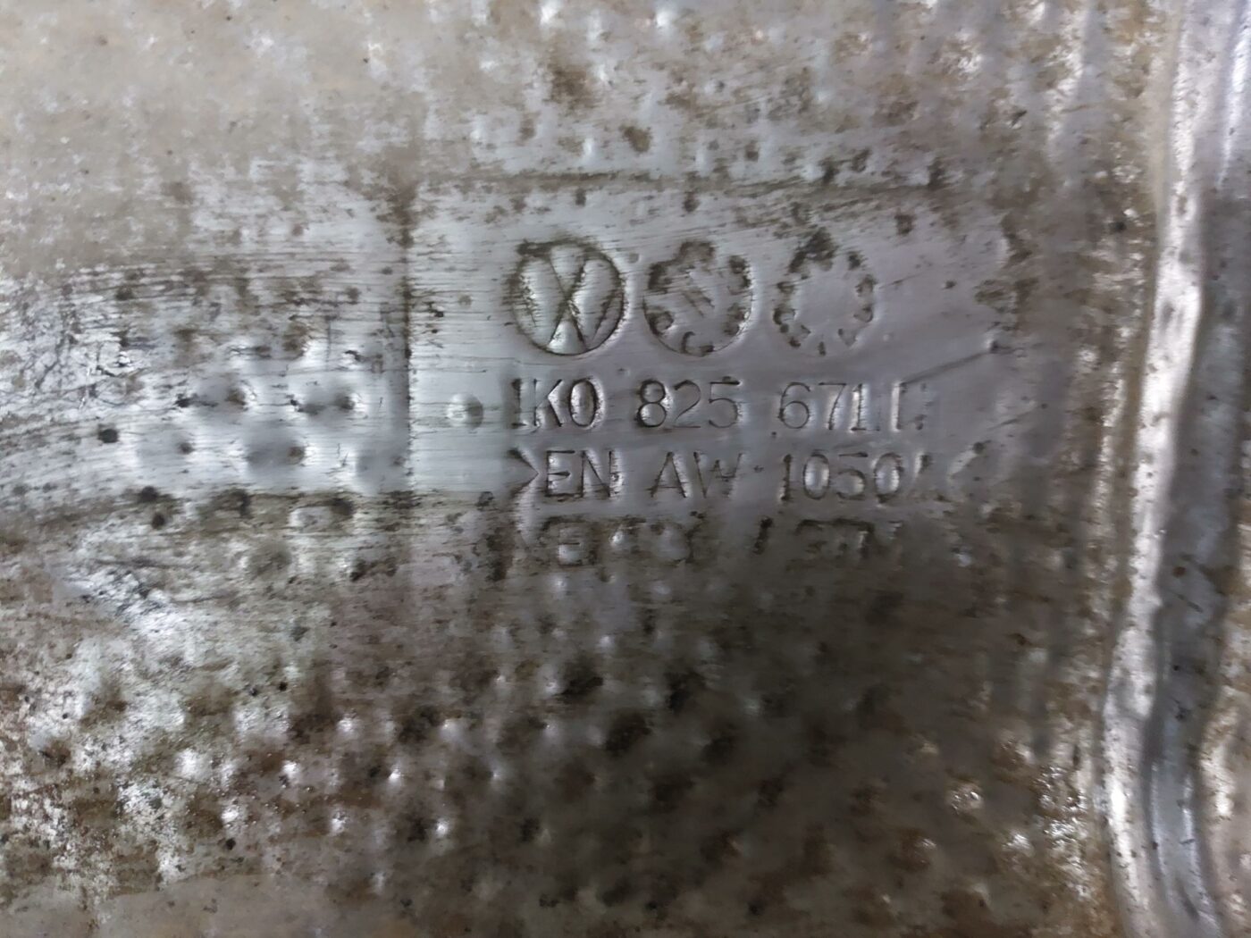 Izpūtēja sistēmas karstuma aizsargs priekš VW JETTA 2008 3 Izpūtēja sistēmas karstuma aizsargs priekš VW JETTA 2008