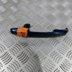 Priekšējāis labais durvju rokturis priekš TOYOTA COROLLA VERSO 2006