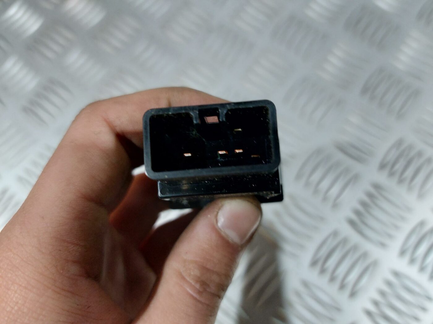 ESP poga priekš TOYOTA COROLLA VERSO 2006 2 ESP poga priekš TOYOTA COROLLA VERSO 2006