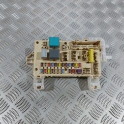 Drošinātāju relejas kaste priekš TOYOTA COROLLA VERSO 2006