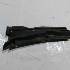 Vējstikla uzlikas (deflektora) režģis priekš TOYOTA COROLLA VERSO 2006
