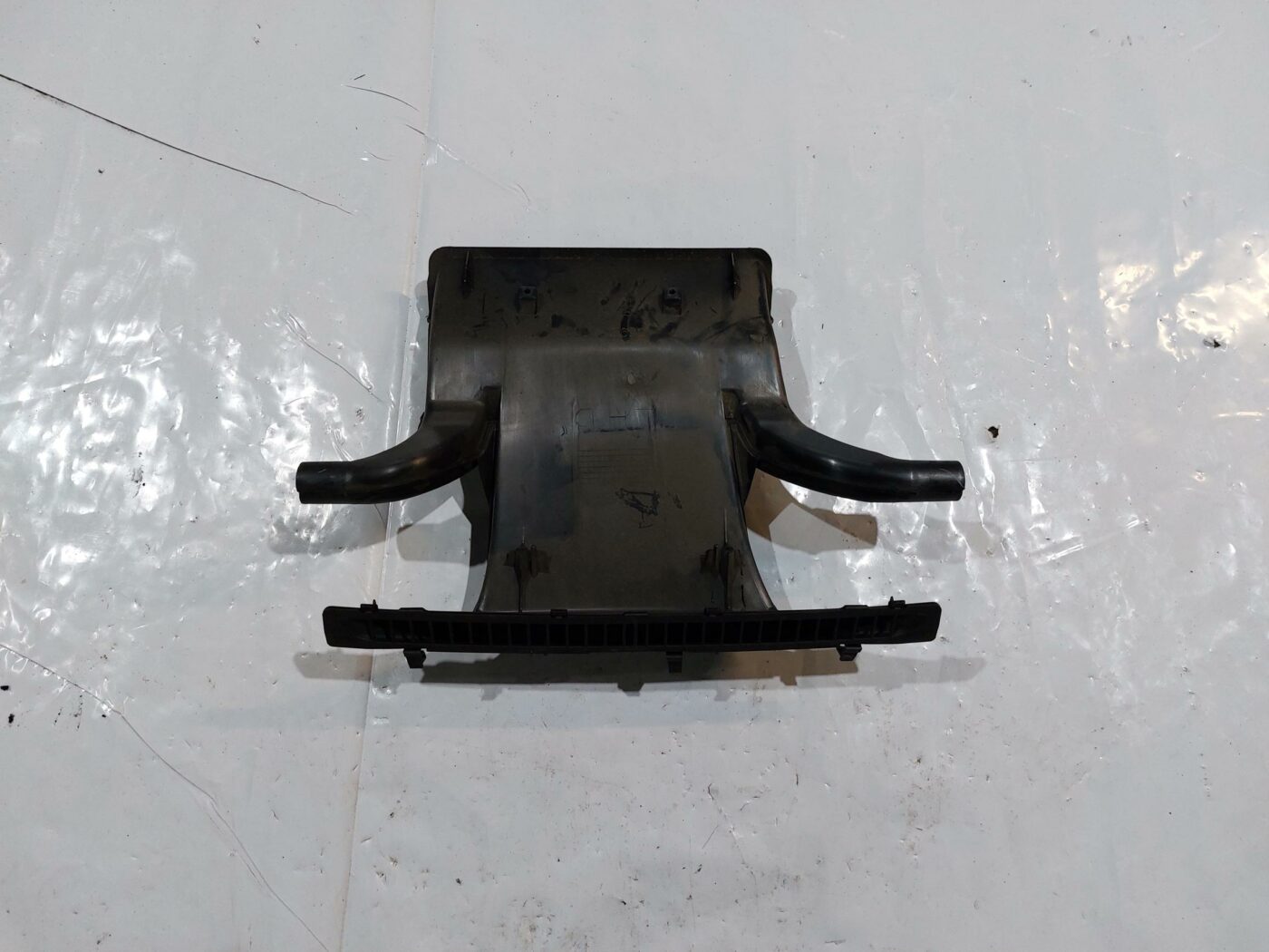 Salona gaisa vads priekš TOYOTA COROLLA VERSO 2006