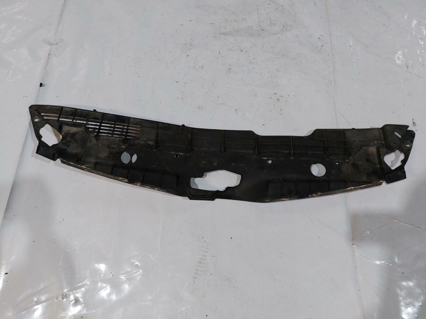 Radiatoru augšēja uzlika priekš TOYOTA COROLLA VERSO 2006 2 Radiatoru augšēja uzlika priekš TOYOTA COROLLA VERSO 2006