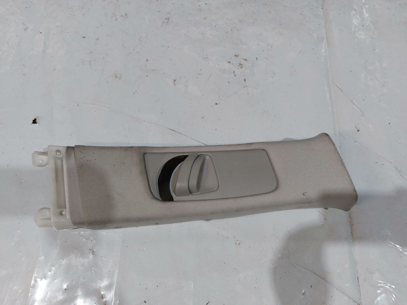 Vidējas salona statnes apdare priekš TOYOTA COROLLA VERSO 2006