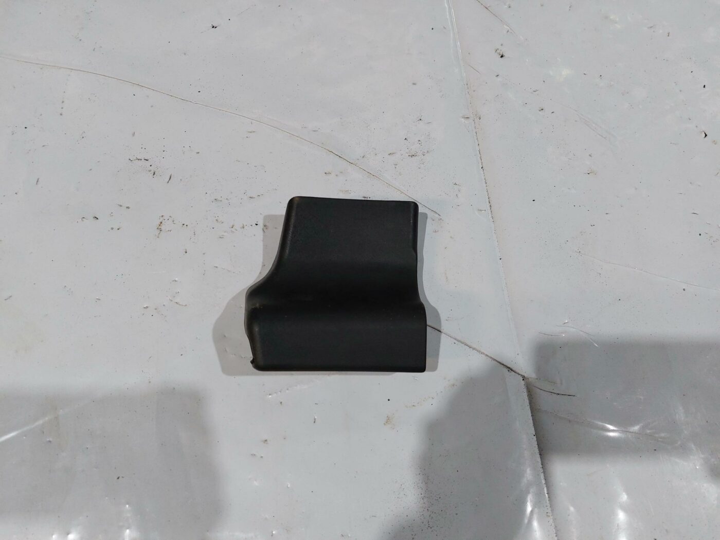 Priekšējā kreisā sēdekļa sliežu apdare priekš TOYOTA COROLLA VERSO 2006