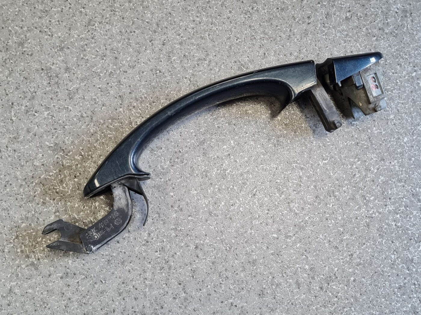 Priekšējāis labais durvju rokturis priekš VW JETTA 2008 6 Priekšējāis labais durvju rokturis priekš VW JETTA 2008