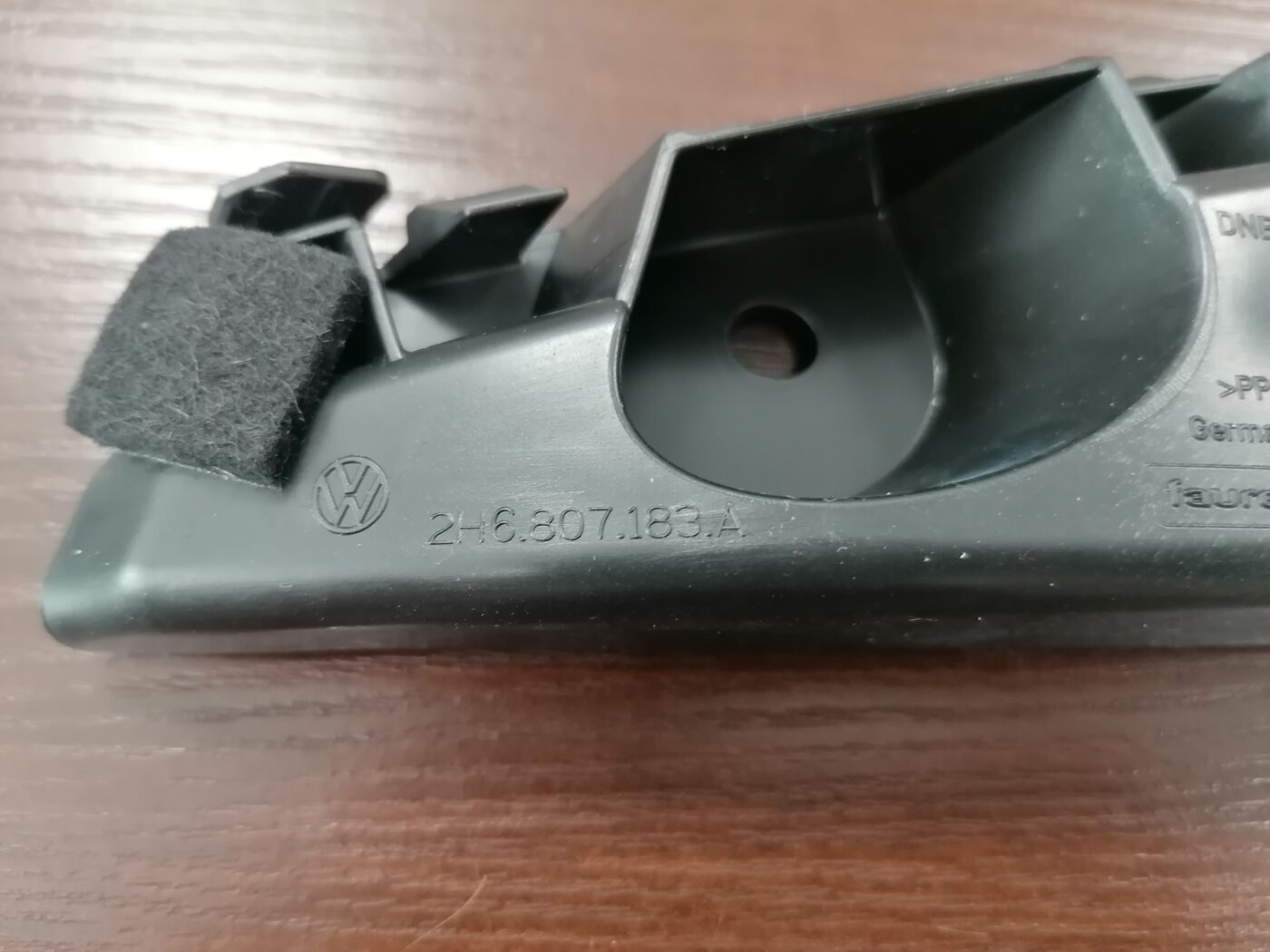 Priekšējā spārna un bufera stiprinājums priekš VW AMAROK 2010-2020