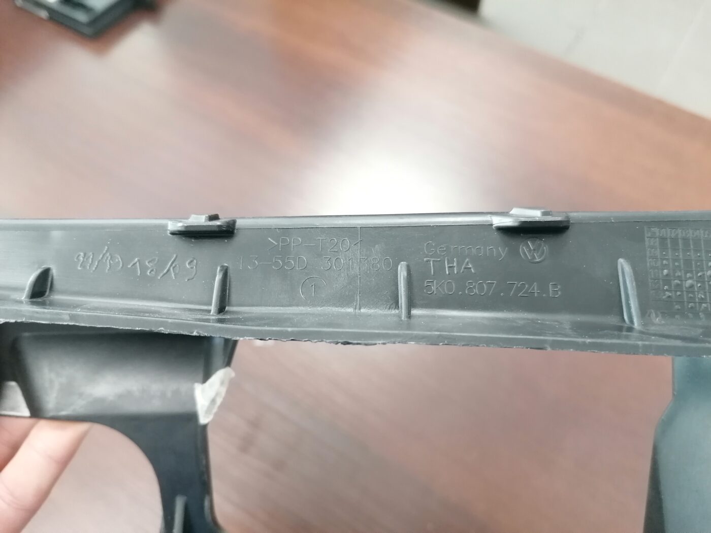 Priekšējā spārna un bufera stiprinājums priekš VW GOLF 2008-2013