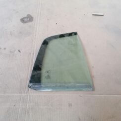 Labo durvju stūra stikls priekš VW GOLF PLUS 2005-2013