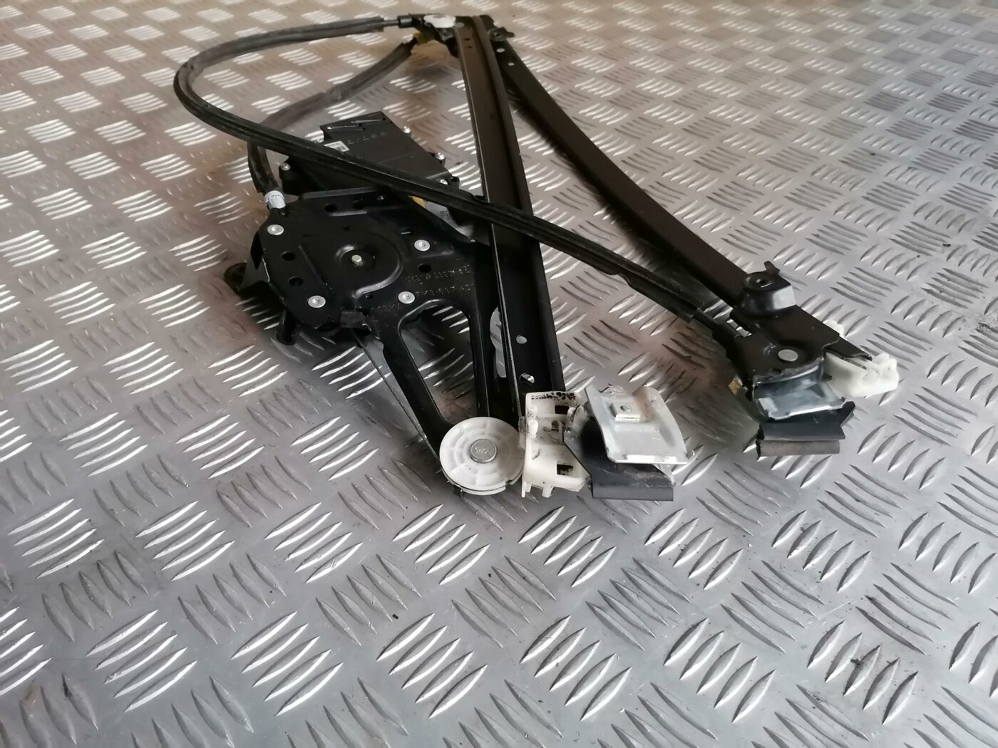 Stikla pacelšanas mehānisms priekšējais kreisais priekš FORD GALAXY 2005 2 Stikla pacelšanas mehānisms priekšējais kreisais priekš FORD GALAXY 2005