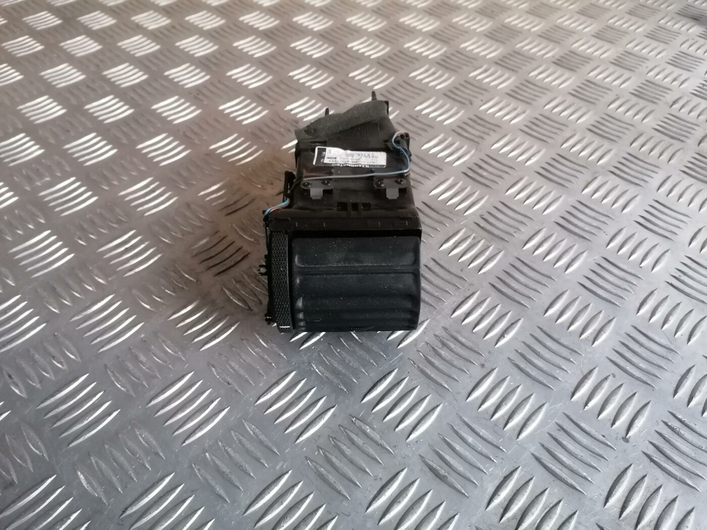 Mērinstrumentu paneļa gaisa vads, pa labi priekš FORD GALAXY 2005