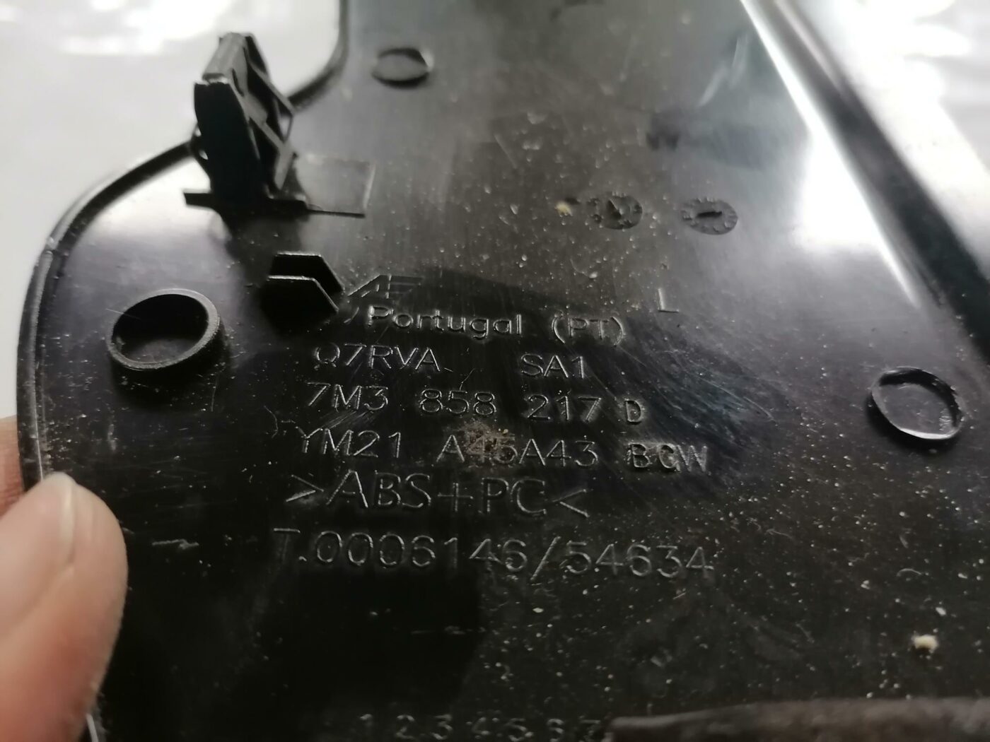 Mērinstrumentu paneļa sānu apdare priekš FORD GALAXY 2005