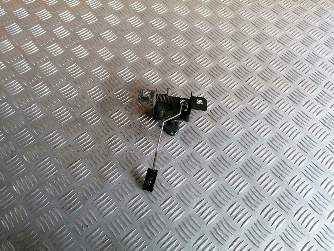 Pārsega slēdzene priekš FORD GALAXY 2005 1 Pārsega slēdzene priekš FORD GALAXY 2005