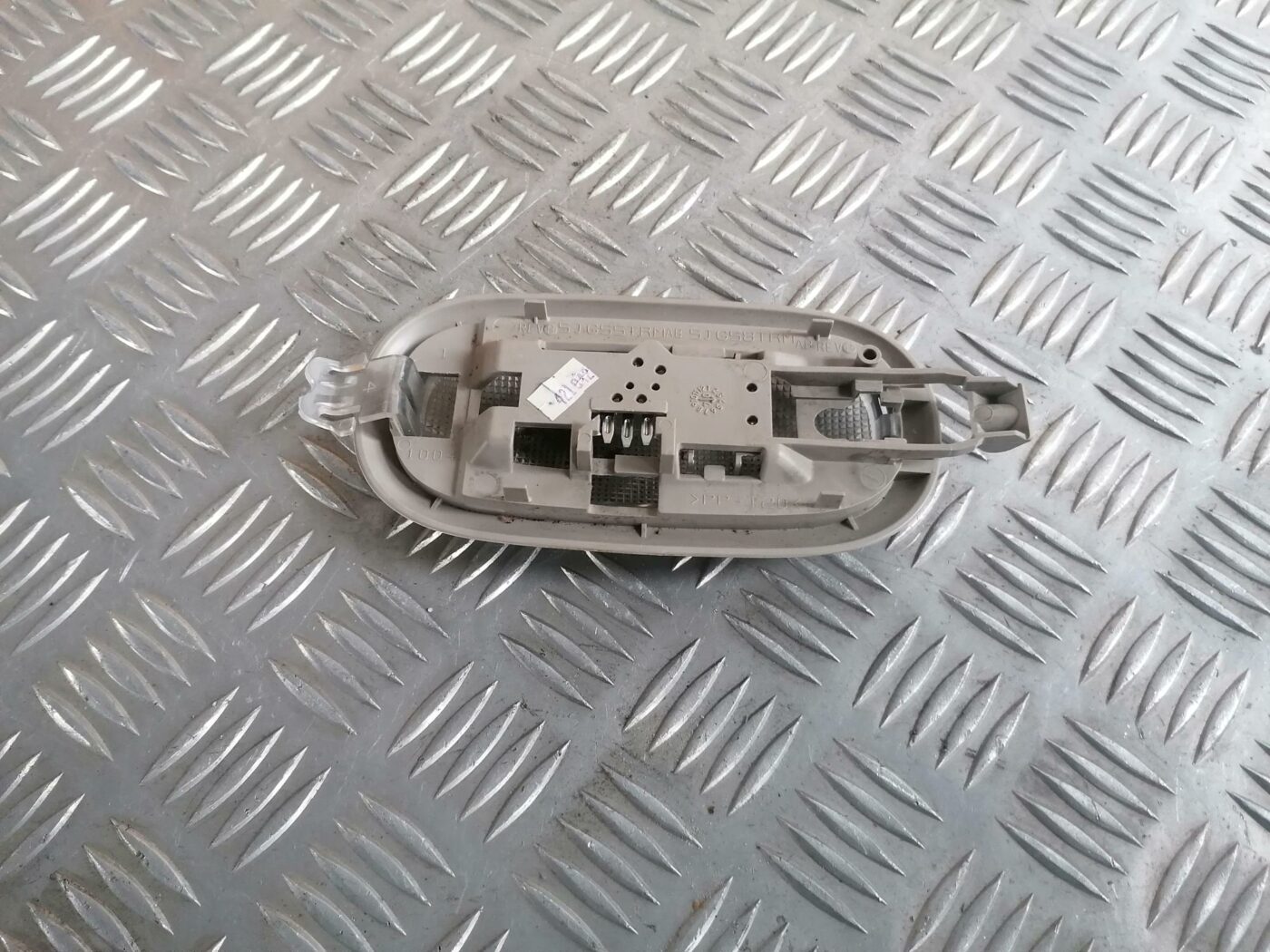 Aizmugurējo sēdvietu apgaismojums priekš CHRYSLER SEBRING 2006 2 Aizmugurējo sēdvietu apgaismojums priekš CHRYSLER SEBRING 2006