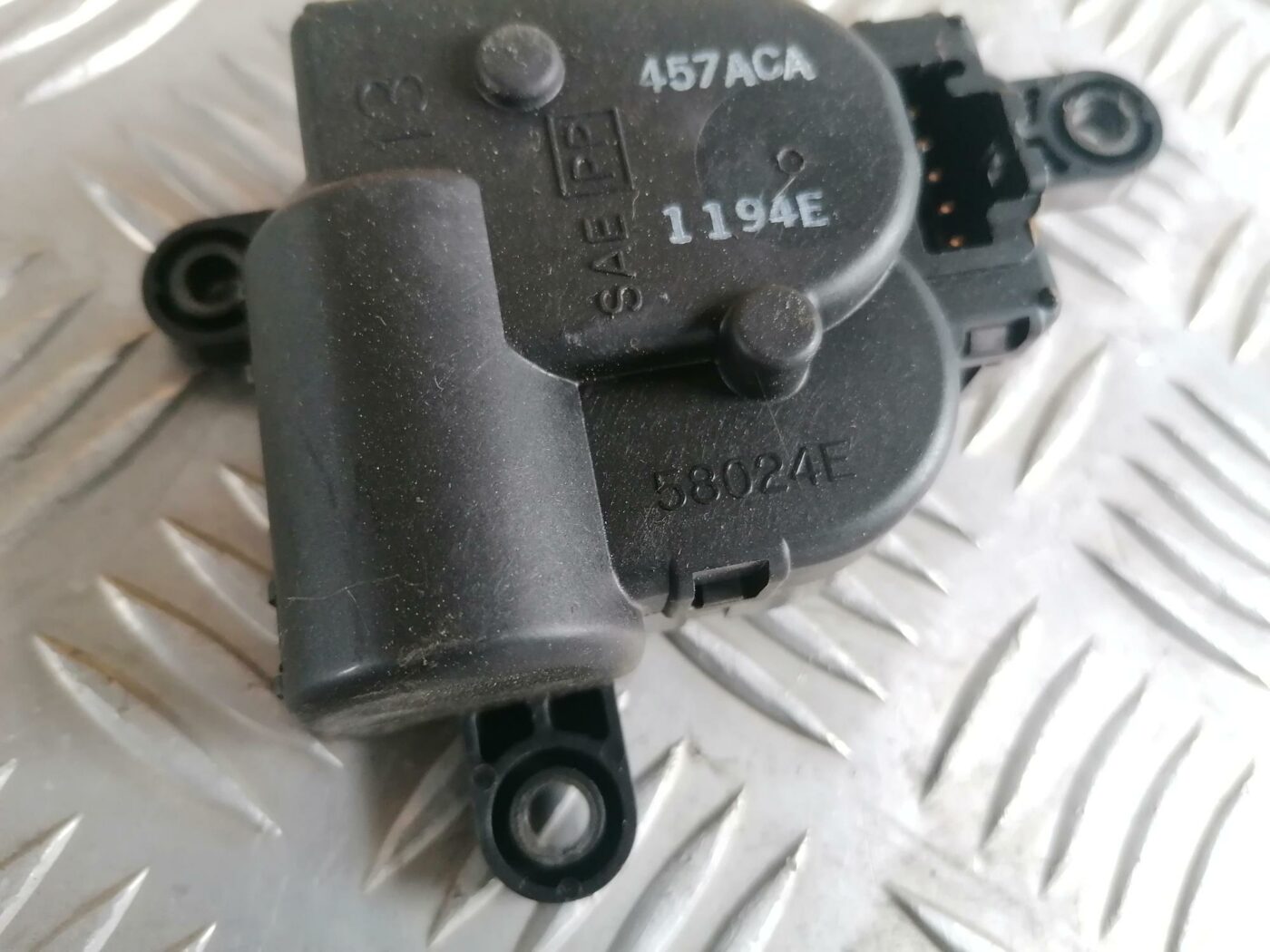 Apsildes sistēmas aktuators priekš CHRYSLER SEBRING 2006