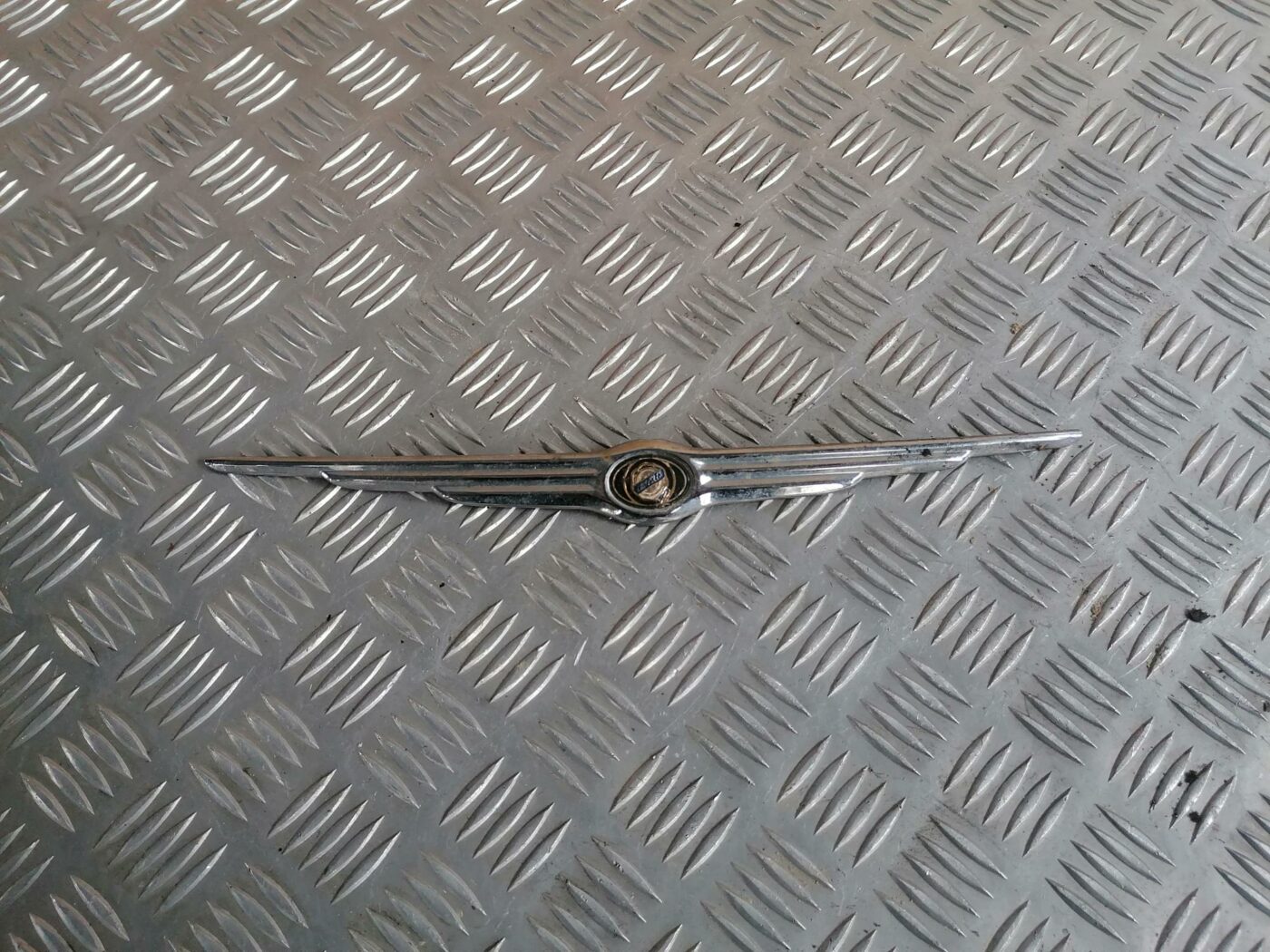 Logotips/Emblema priekš CHRYSLER SEBRING 2006