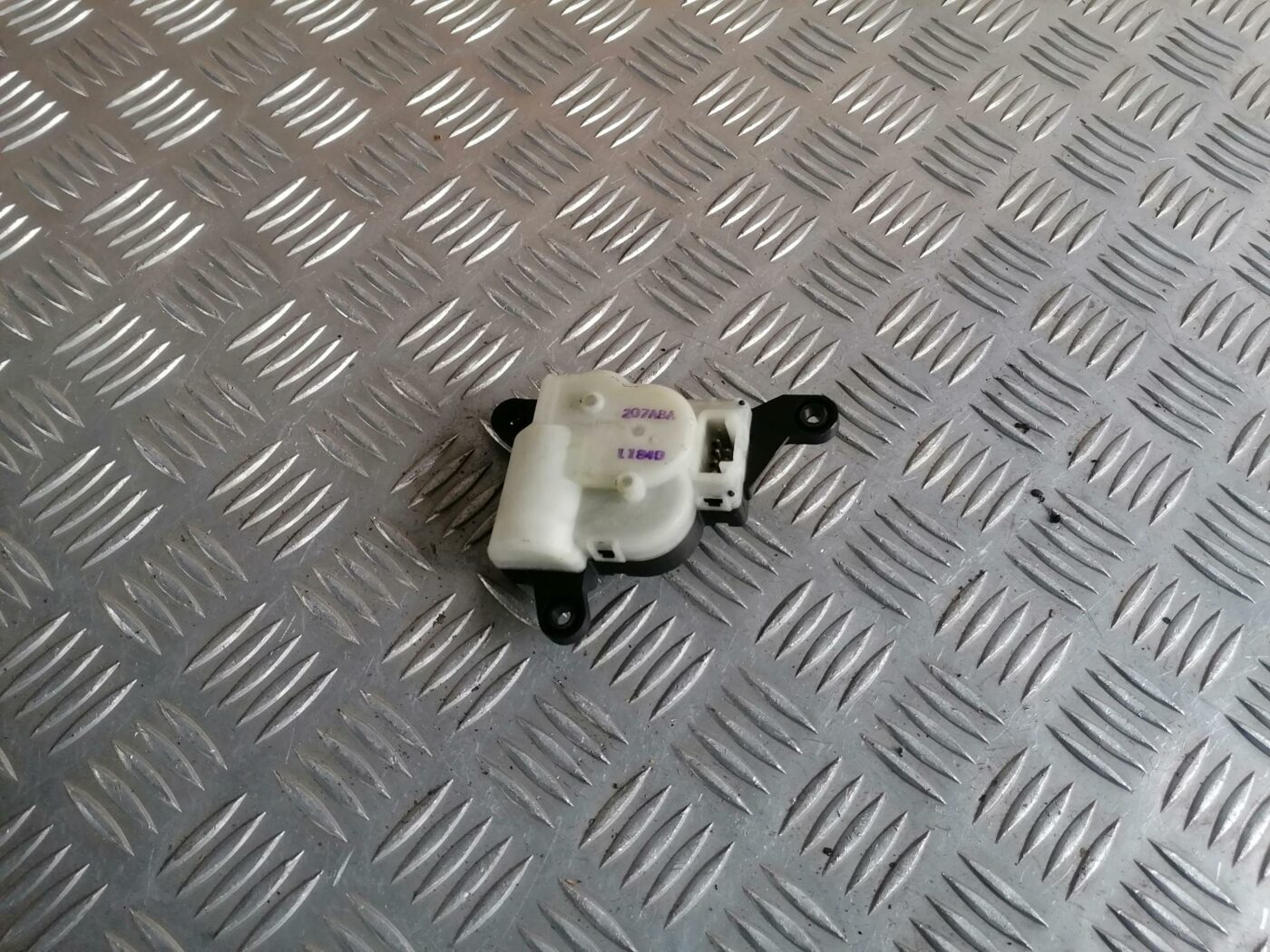 Apsildes sistēmas aktuators priekš CHRYSLER SEBRING 2006 1 Apsildes sistēmas aktuators priekš CHRYSLER SEBRING 2006