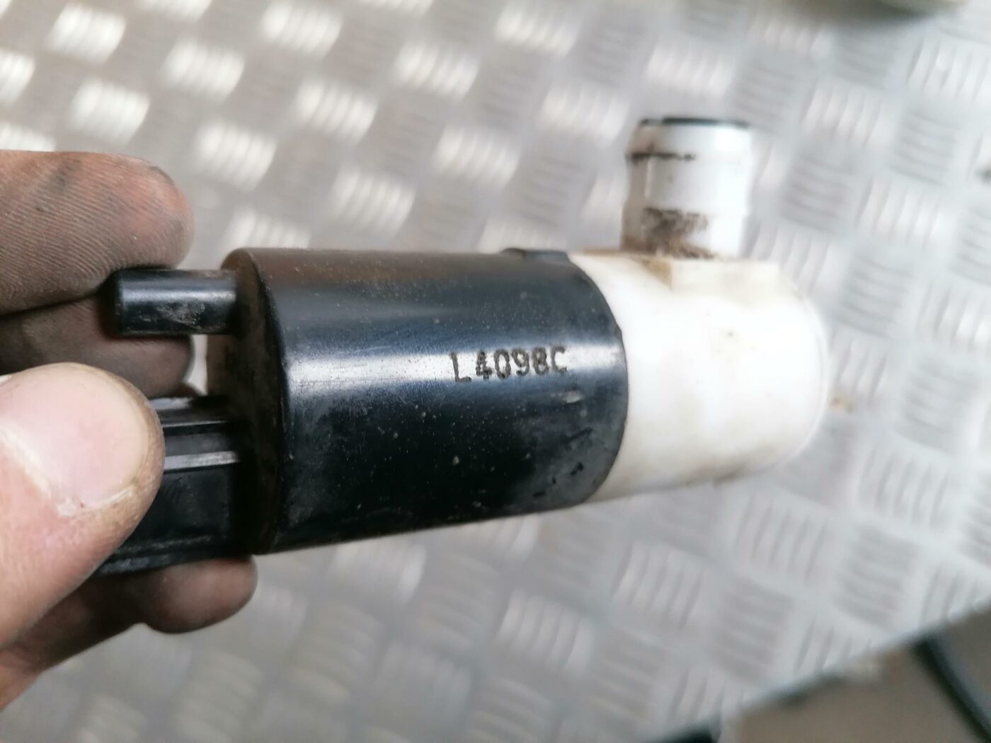 Mazgātāja šķidruma sūknis priekš CHRYSLER SEBRING 2006 2 Mazgātāja šķidruma sūknis priekš CHRYSLER SEBRING 2006