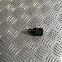 Spuldzes ligzda priekš CHRYSLER SEBRING 2006