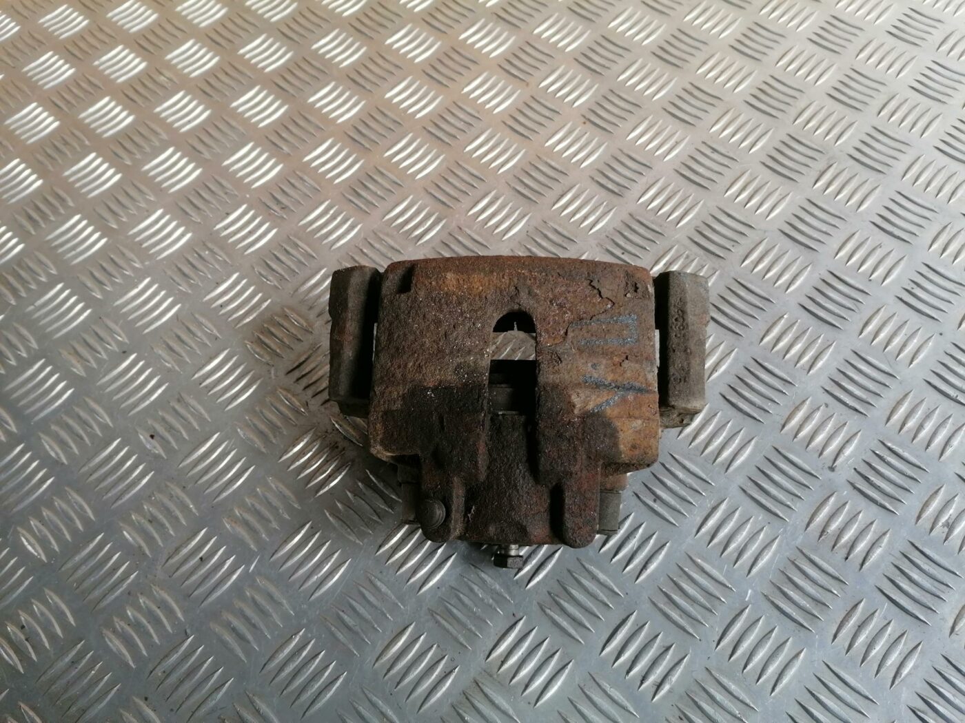 Priekšējais kreisais suports priekš CHRYSLER SEBRING 2006