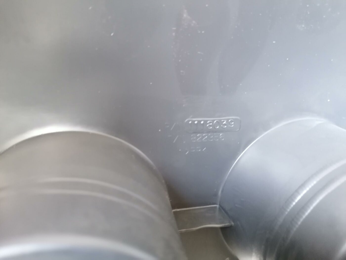 Centrālās konsoles apdares lielākā daļa priekš CHRYSLER SEBRING 2006 4 Centrālās konsoles apdares lielākā daļa priekš CHRYSLER SEBRING 2006