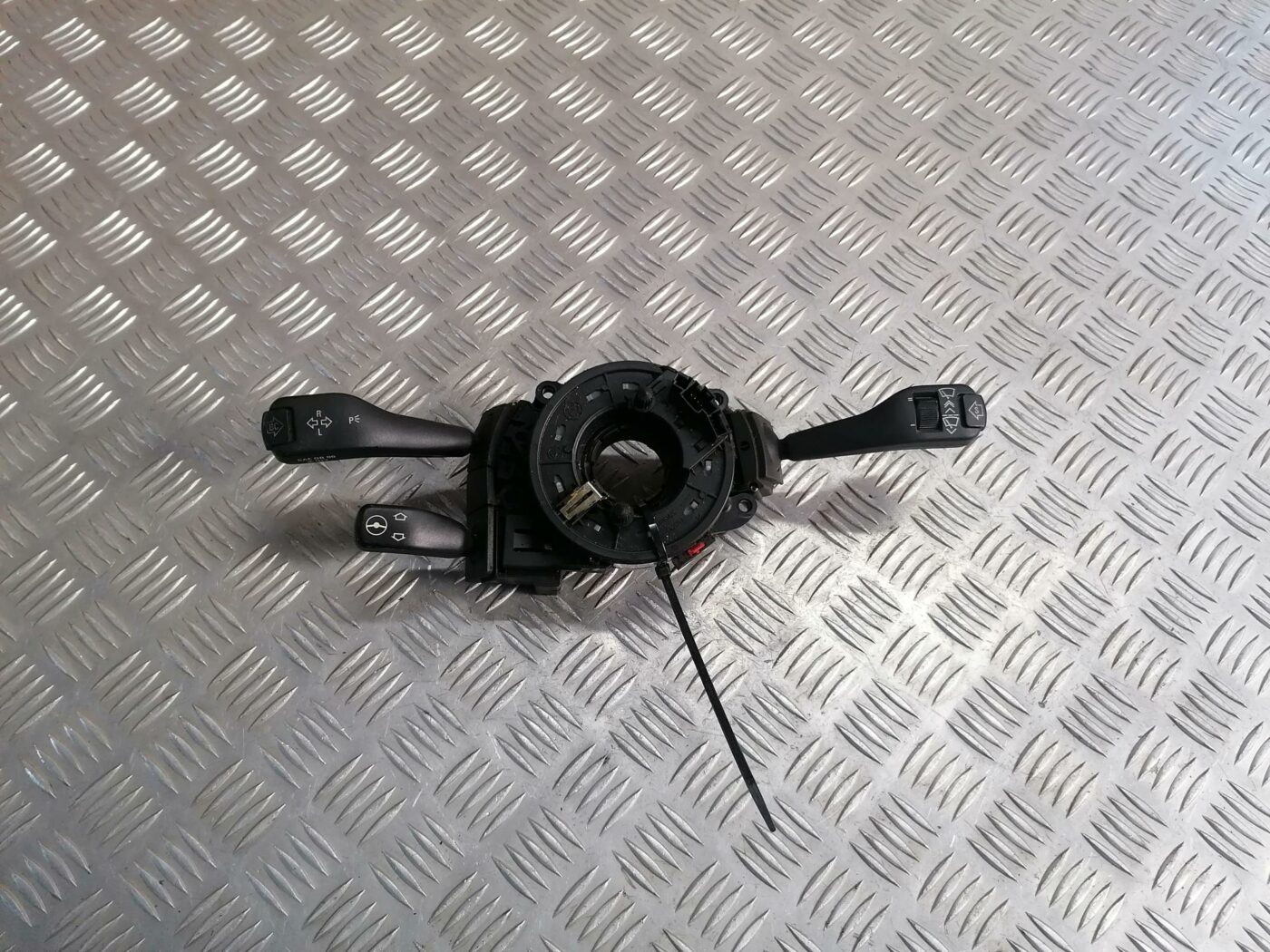 Stūres statnes slēdzis priekš BMW 530D E39 2001 TOURING