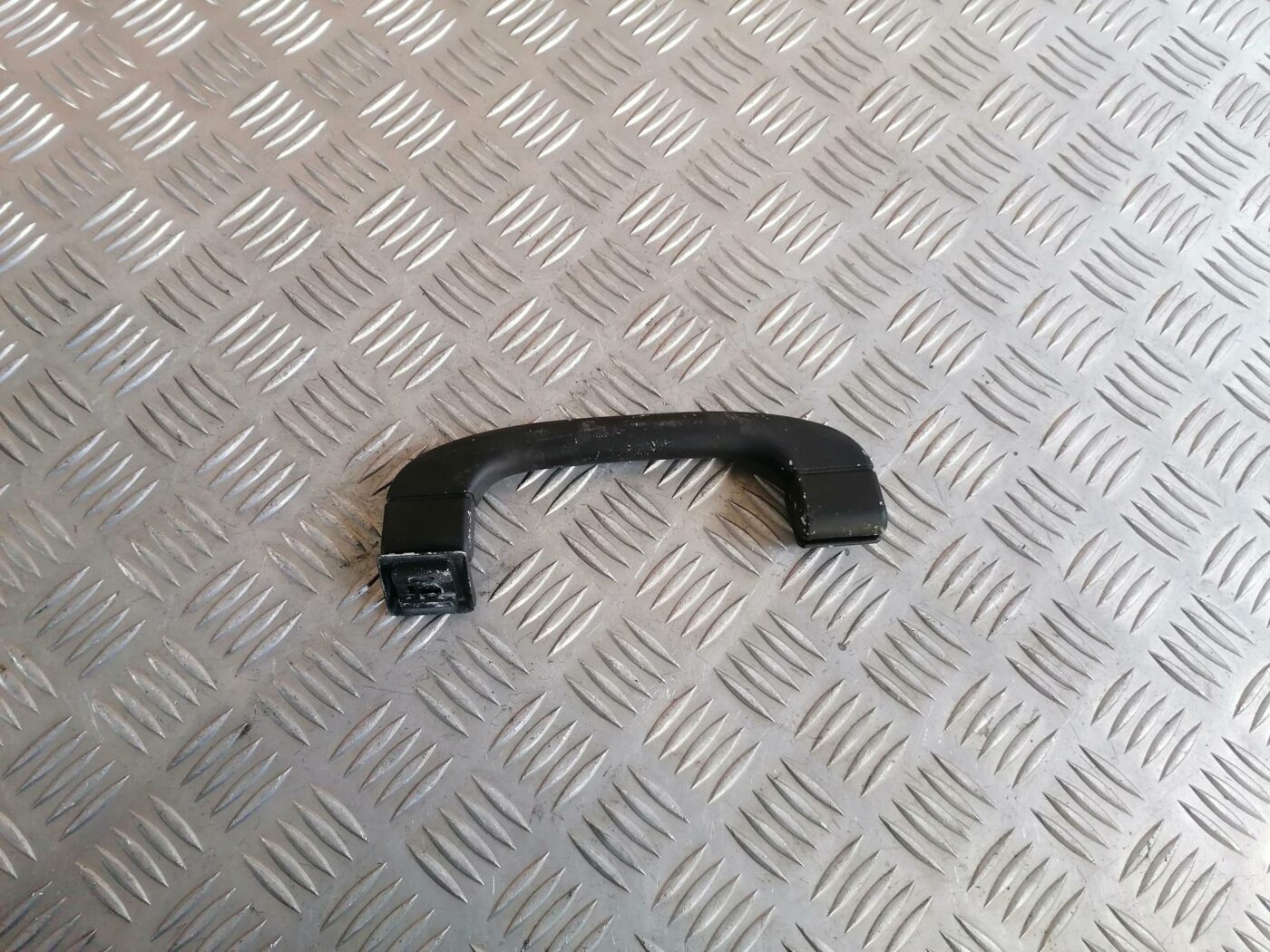 Salona rokturis griestos priekš BMW 530D E39 2001 TOURING 1 Salona rokturis griestos priekš BMW 530D E39 2001 TOURING