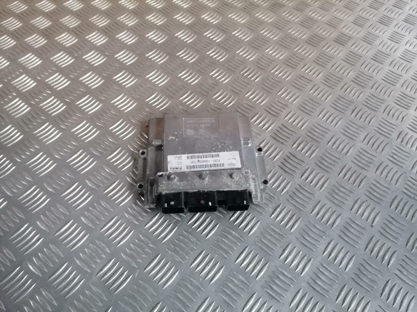 Dzinēja vadības bloks priekš FORD MONDEO 2007 1 Dzinēja vadības bloks priekš FORD MONDEO 2007