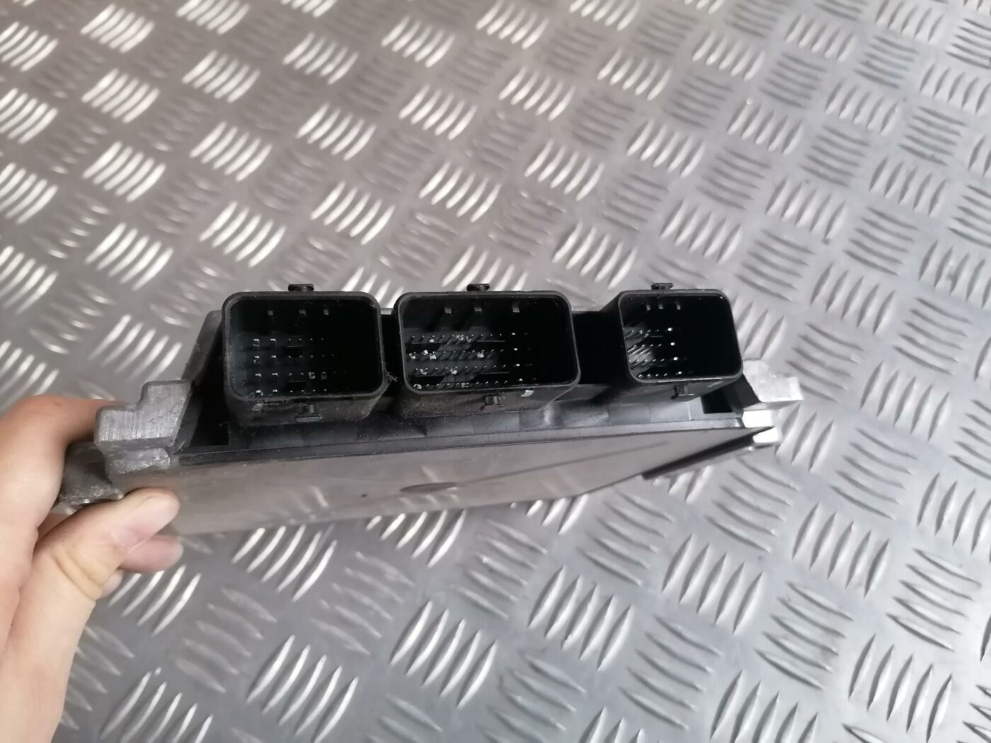 Dzinēja vadības bloks priekš FORD MONDEO 2007 3 Dzinēja vadības bloks priekš FORD MONDEO 2007