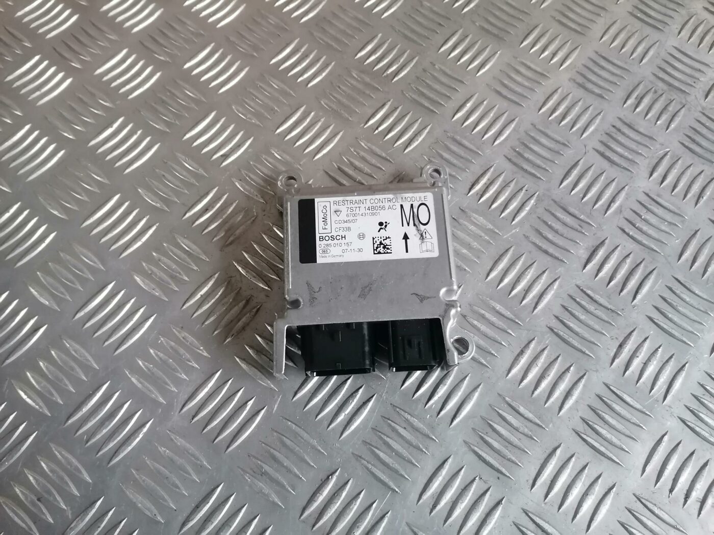 Drošības spilvena vadības bloks priekš FORD MONDEO 2007 1 Drošības spilvena vadības bloks priekš FORD MONDEO 2007