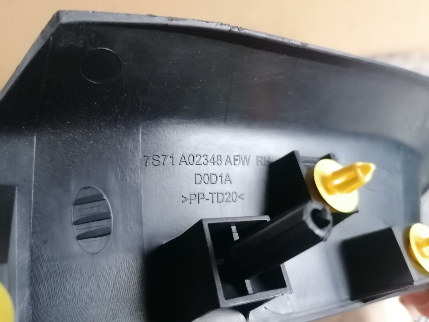 Sliekšņa priekšēja laba uzlika (salonā) priekš FORD MONDEO 2007 3 Sliekšņa priekšēja laba uzlika (salonā) priekš FORD MONDEO 2007