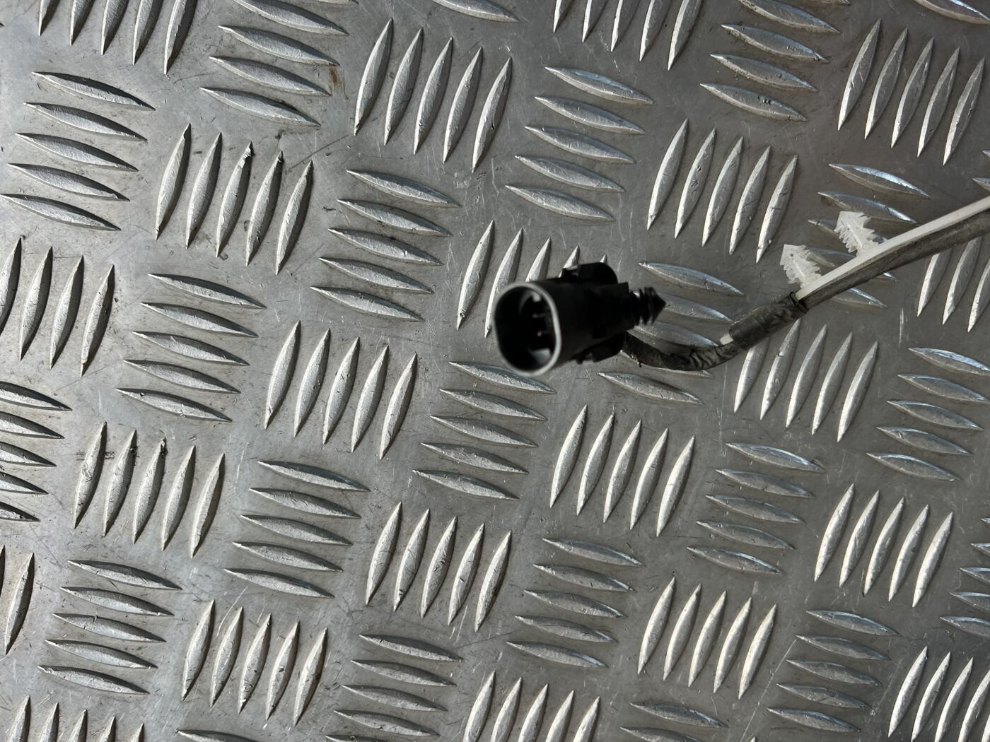 Priekšējāis kreisais durvju rokturis priekš CHRYSLER SEBRING 2006