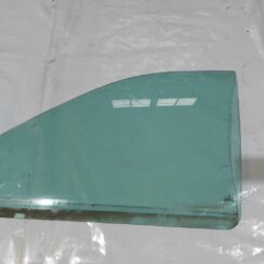 Priekšējo kreiso durvju stikls priekš CHRYSLER VOYAGER 2006