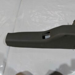 Vidējas salona statnes apdare priekš CHRYSLER VOYAGER 2006