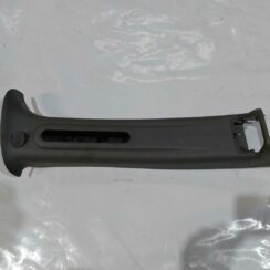 Aizmugurējas salona statnes apdare priekš CHRYSLER VOYAGER 2006