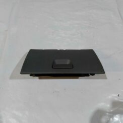 Mantu glabāšanas nodalījums pasažiera pusē priekš CHRYSLER VOYAGER 2006