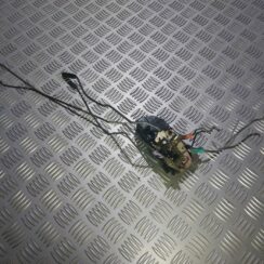 Priekšējo kreiso durvju slēdzene priekš CHRYSLER VOYAGER 2006