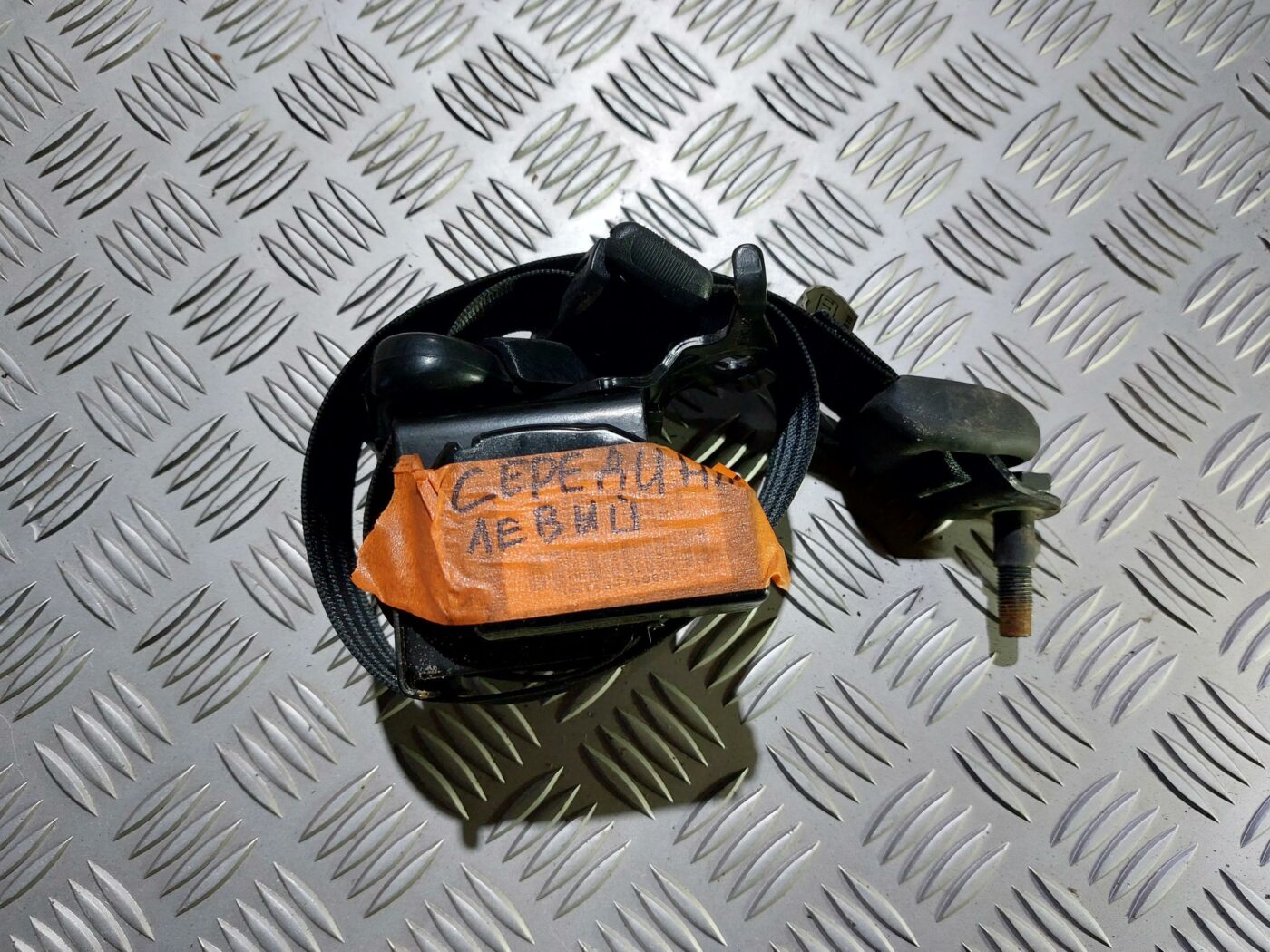 Aizmugurējā vidēja drošības josta priekš CHRYSLER VOYAGER 2006 1 Aizmugurējā vidēja drošības josta priekš CHRYSLER VOYAGER 2006