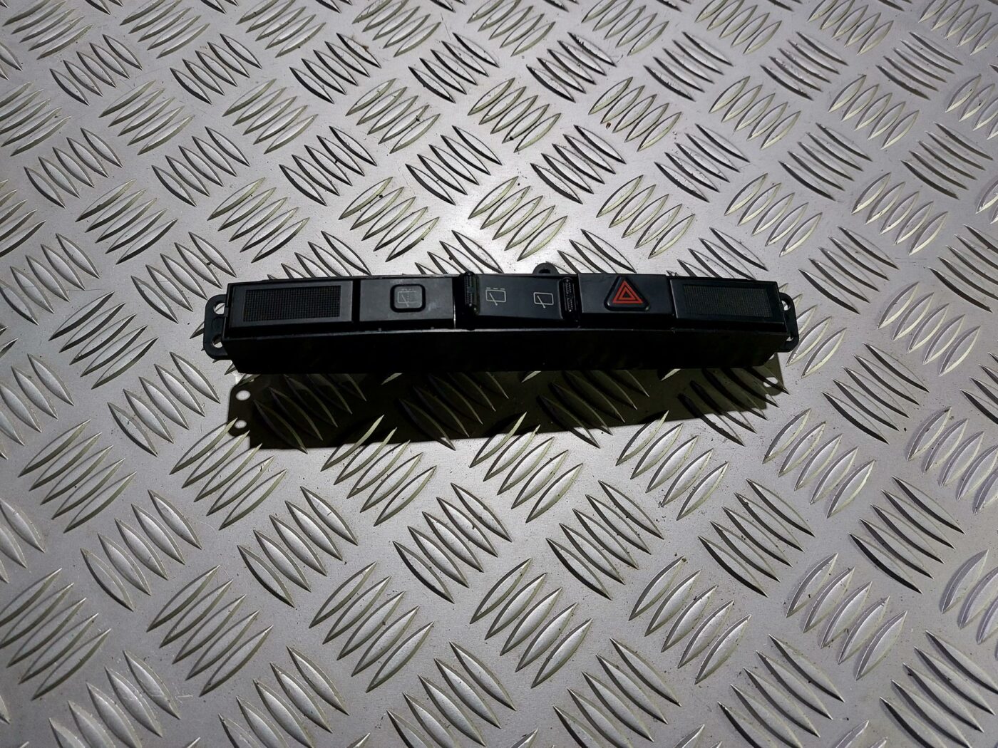 Mērinstrumentu paneļa pārslēgšanas pogas priekš CHRYSLER VOYAGER 2006