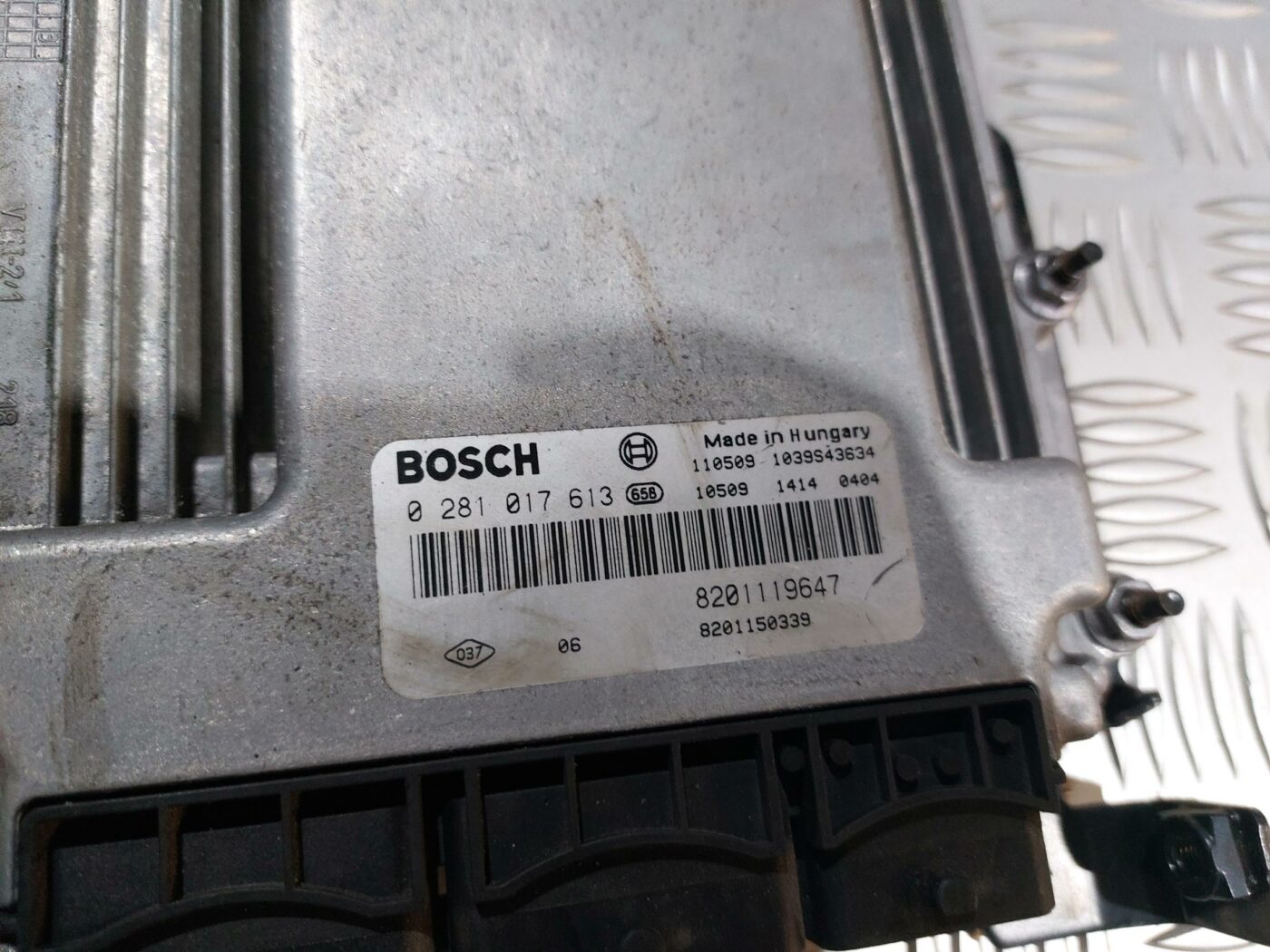 Dzinēja vadības bloks priekš RENAULT LAGUNA 2011 4 Dzinēja vadības bloks priekš RENAULT LAGUNA 2011