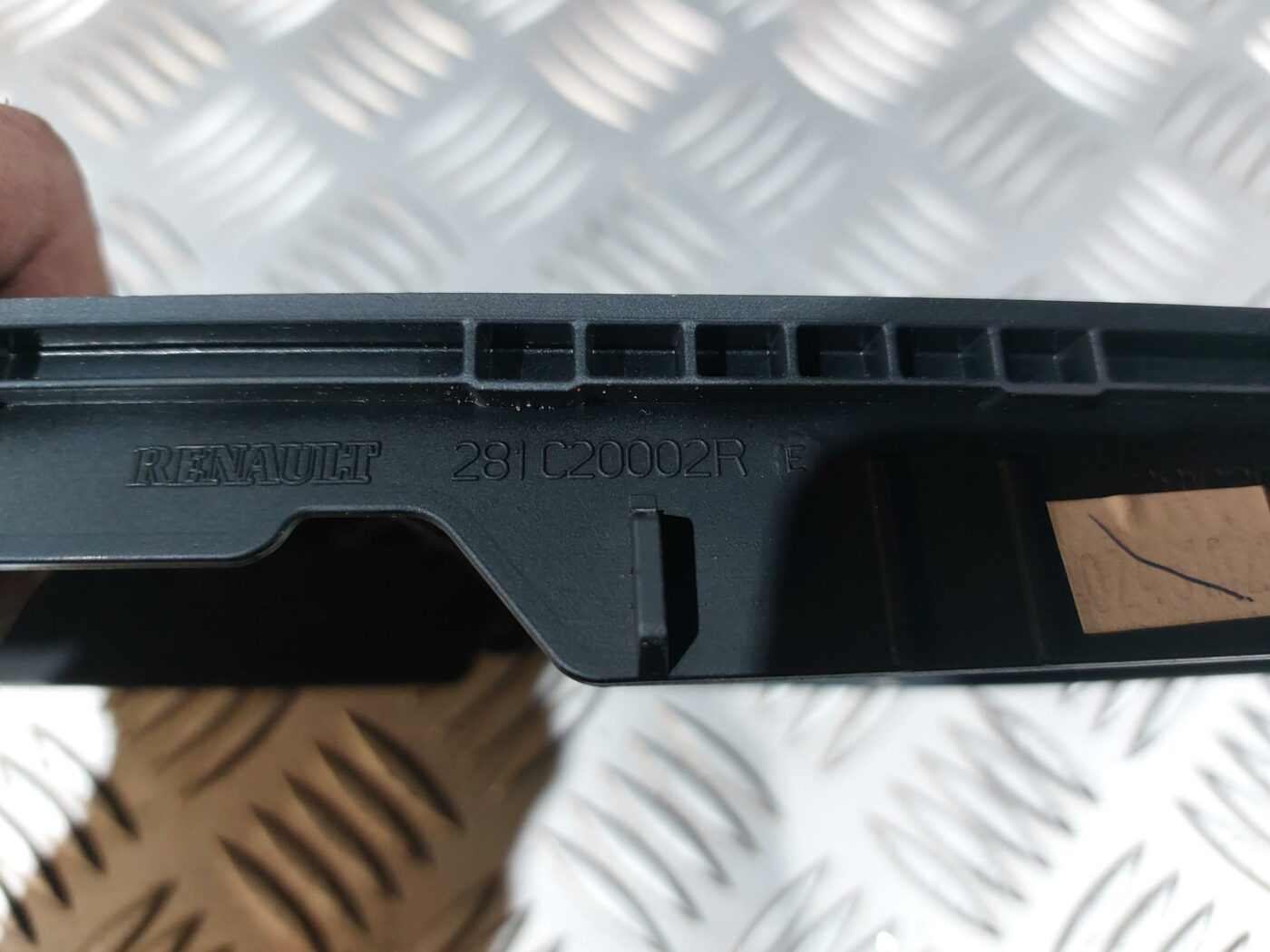 Mērinstrumentu paneļa skaļruņa apdare priekš RENAULT LAGUNA 2011 3 Mērinstrumentu paneļa skaļruņa apdare priekš RENAULT LAGUNA 2011