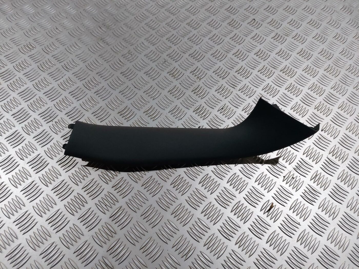 Bagāžnieka vāka apdare priekš RENAULT LAGUNA 2011 1 Bagāžnieka vāka apdare priekš RENAULT LAGUNA 2011