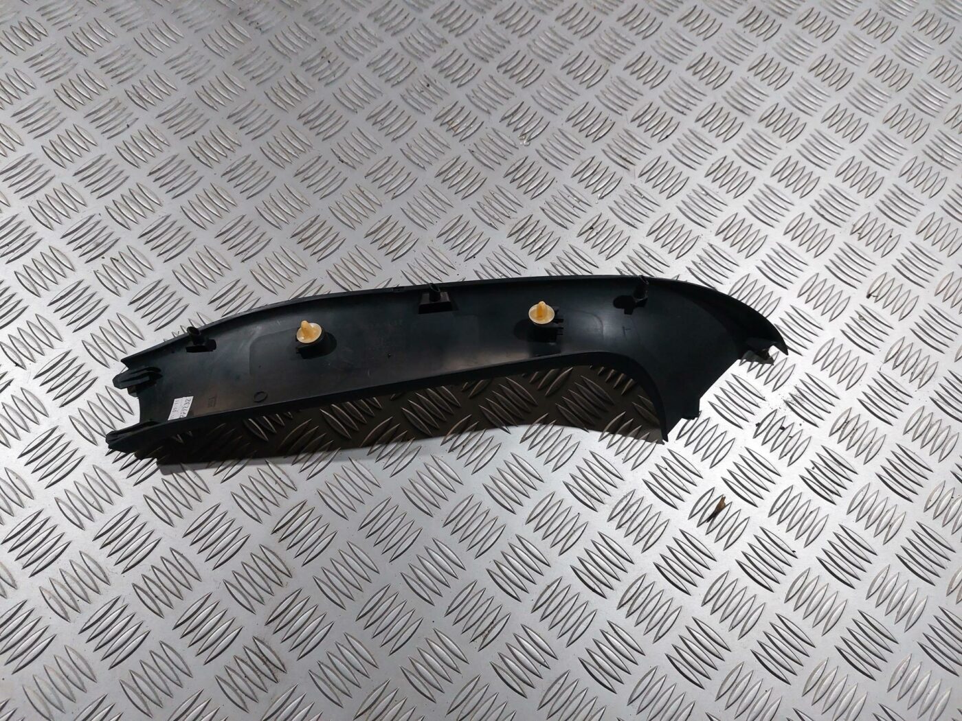 Bagāžnieka vāka apdare priekš RENAULT LAGUNA 2011 2 Bagāžnieka vāka apdare priekš RENAULT LAGUNA 2011