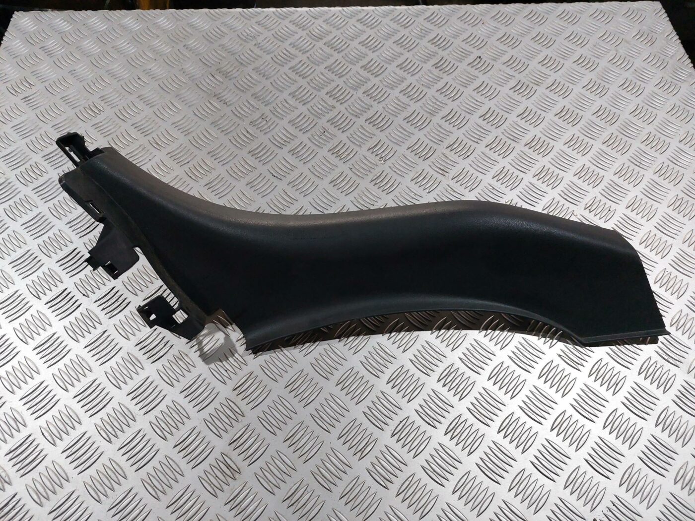 Sliekšņa aizmugurēja laba uzlika (salonā) priekš RENAULT LAGUNA 2011