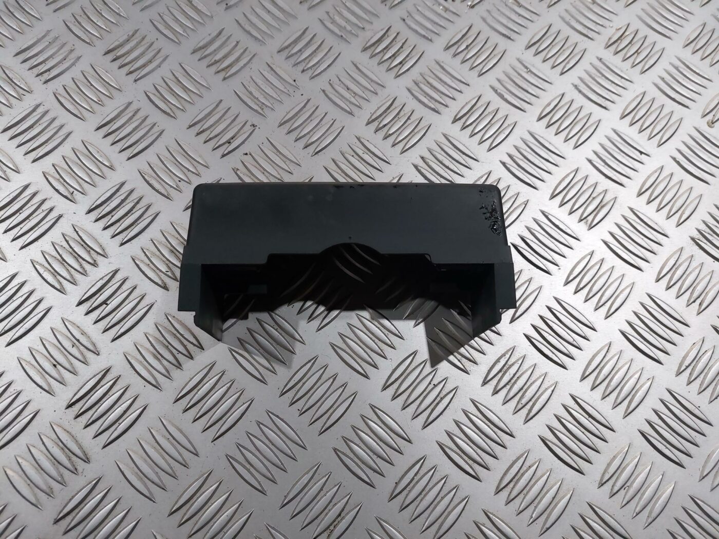 Stūres statnes putekļu aizsargs (salonā) priekš RENAULT LAGUNA 2011