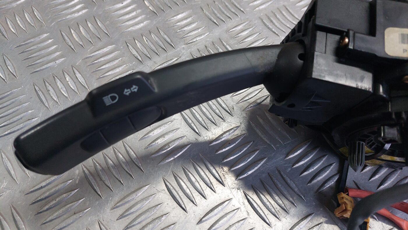 Stūres statnes slēdzis priekš VOLVO S40 2004 Black