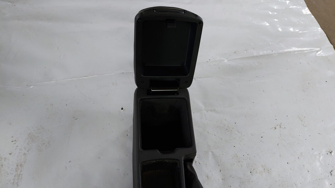 Centrālās konsoles apdares lielākā daļa priekš VOLVO S40 2004 Black